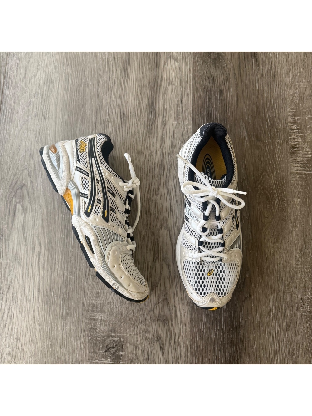 Men’s ASICS GEL-1130 sneakers size 9